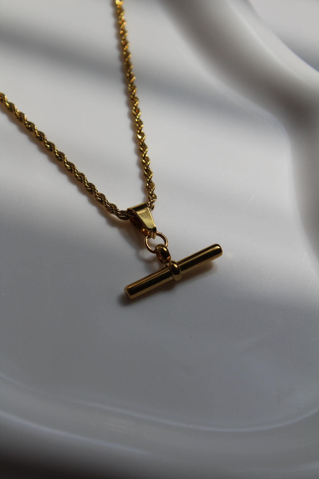 The Melek T-Bar Rope Chain Necklace.
