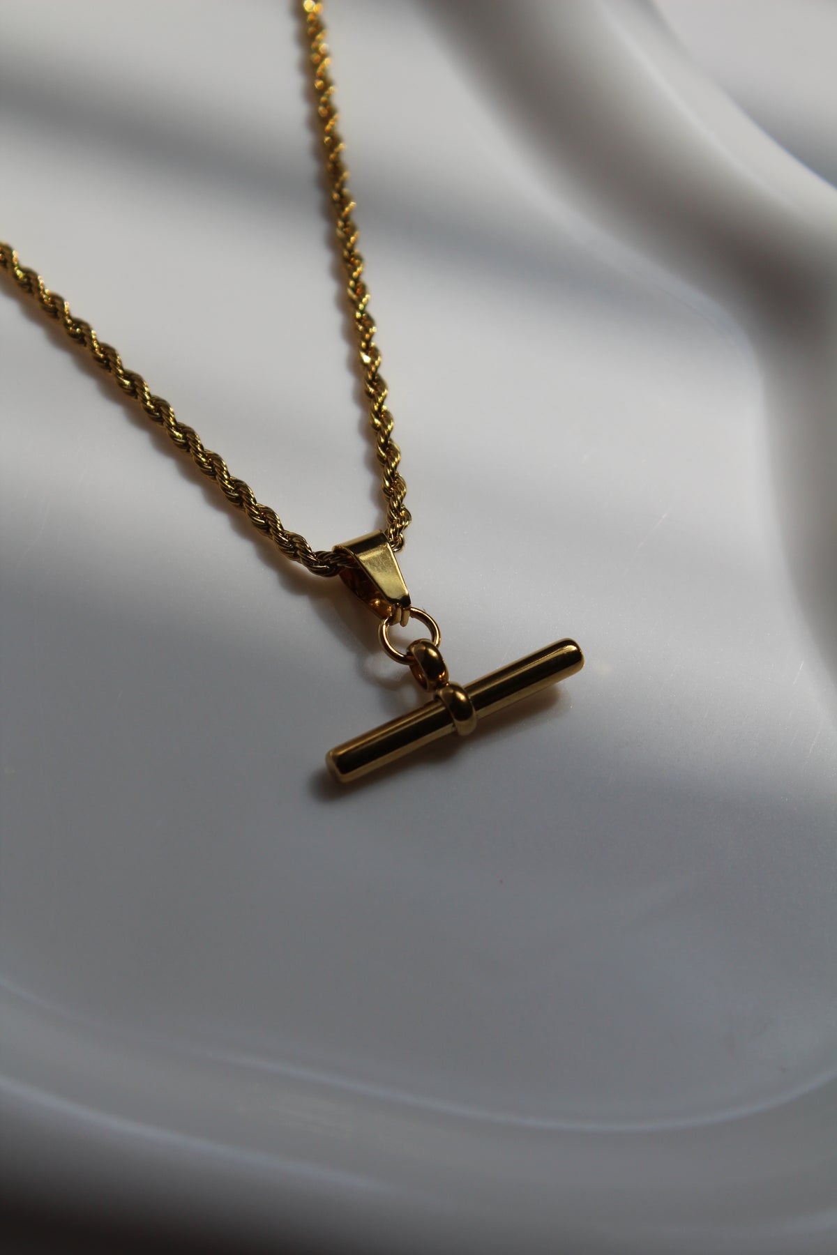 The Melek T-Bar Rope Chain Necklace.