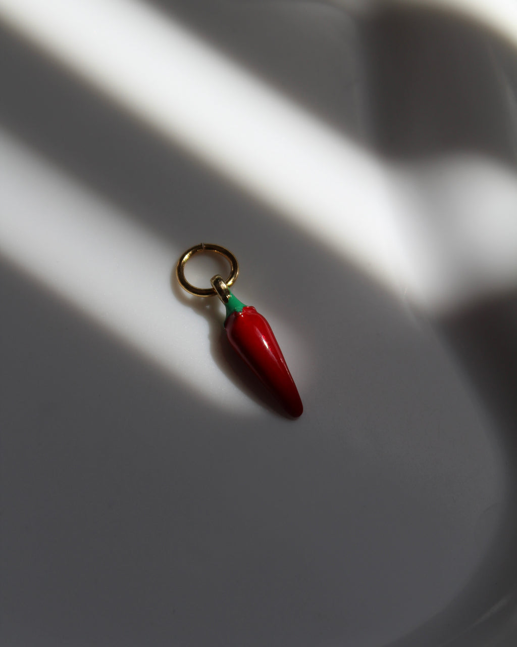 Spicy Chilli Charm 01.