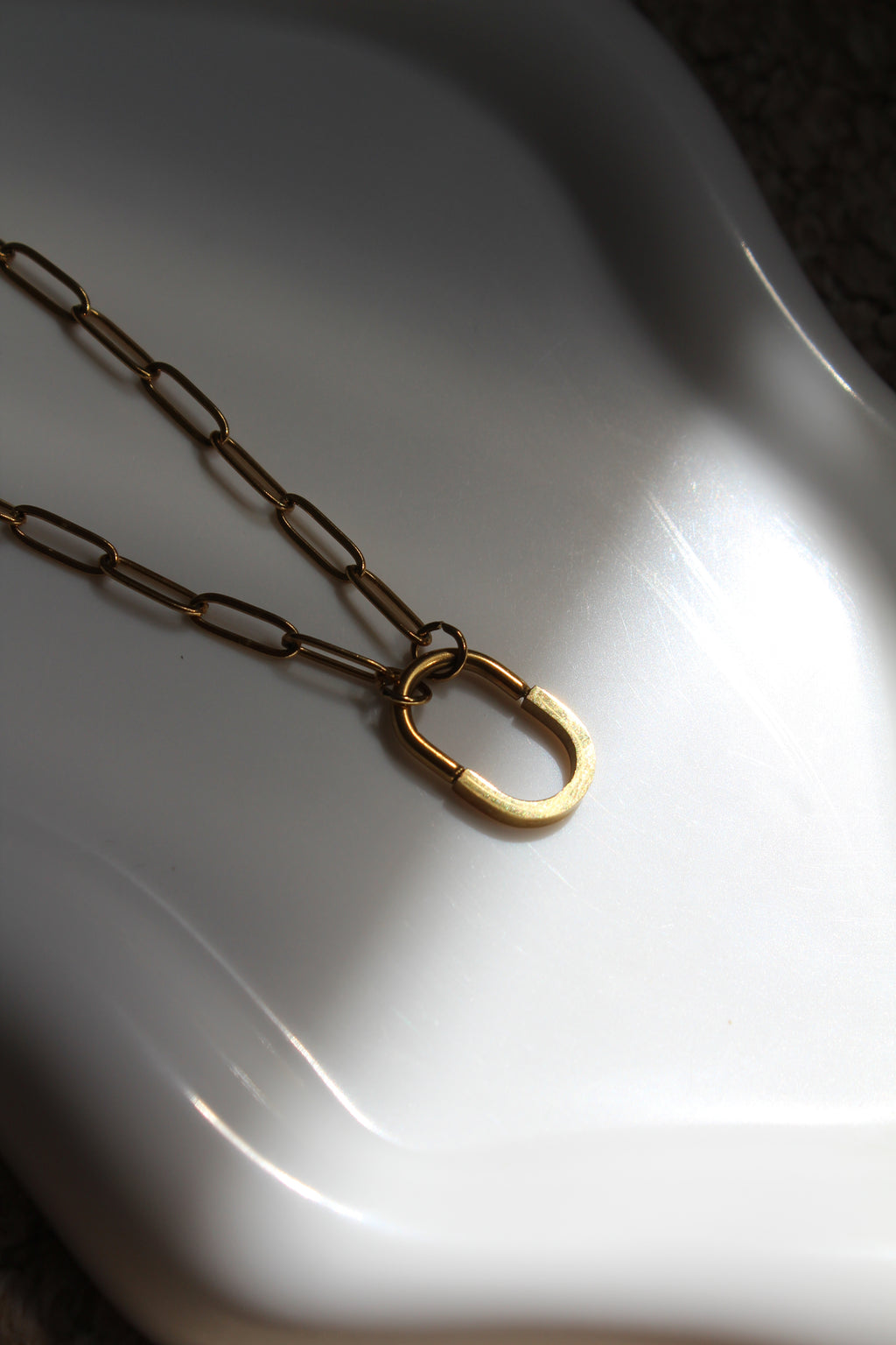 The Victoria Oval Pendant 18K Gold Necklace.