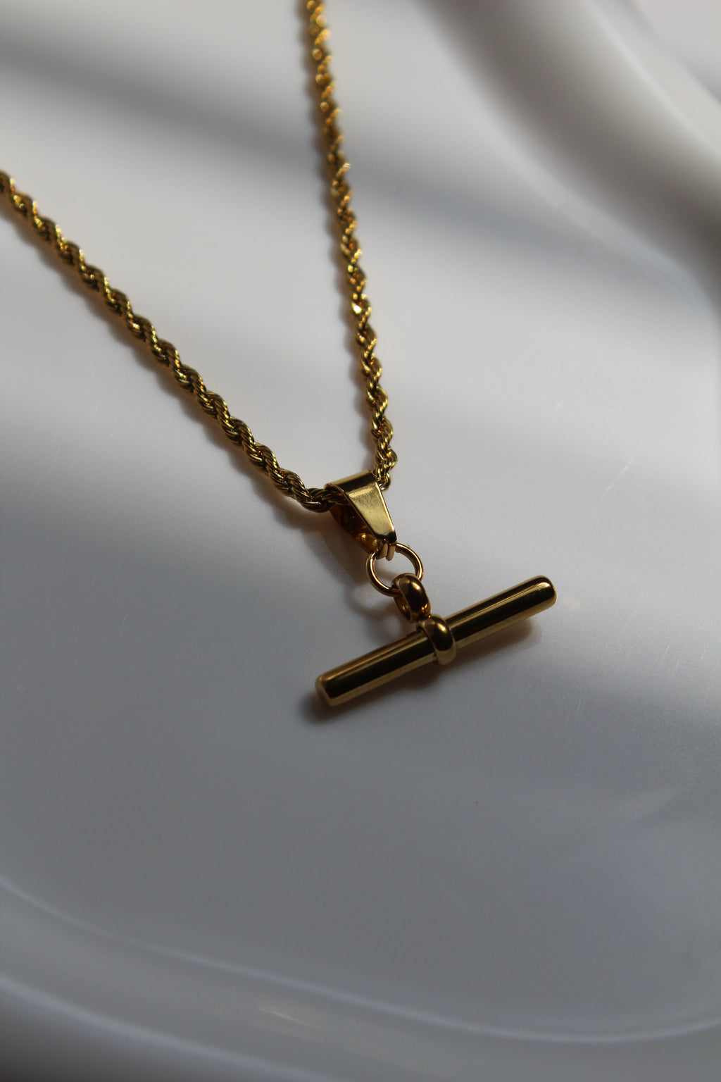 The Melek T-Bar Rope Chain Necklace.
