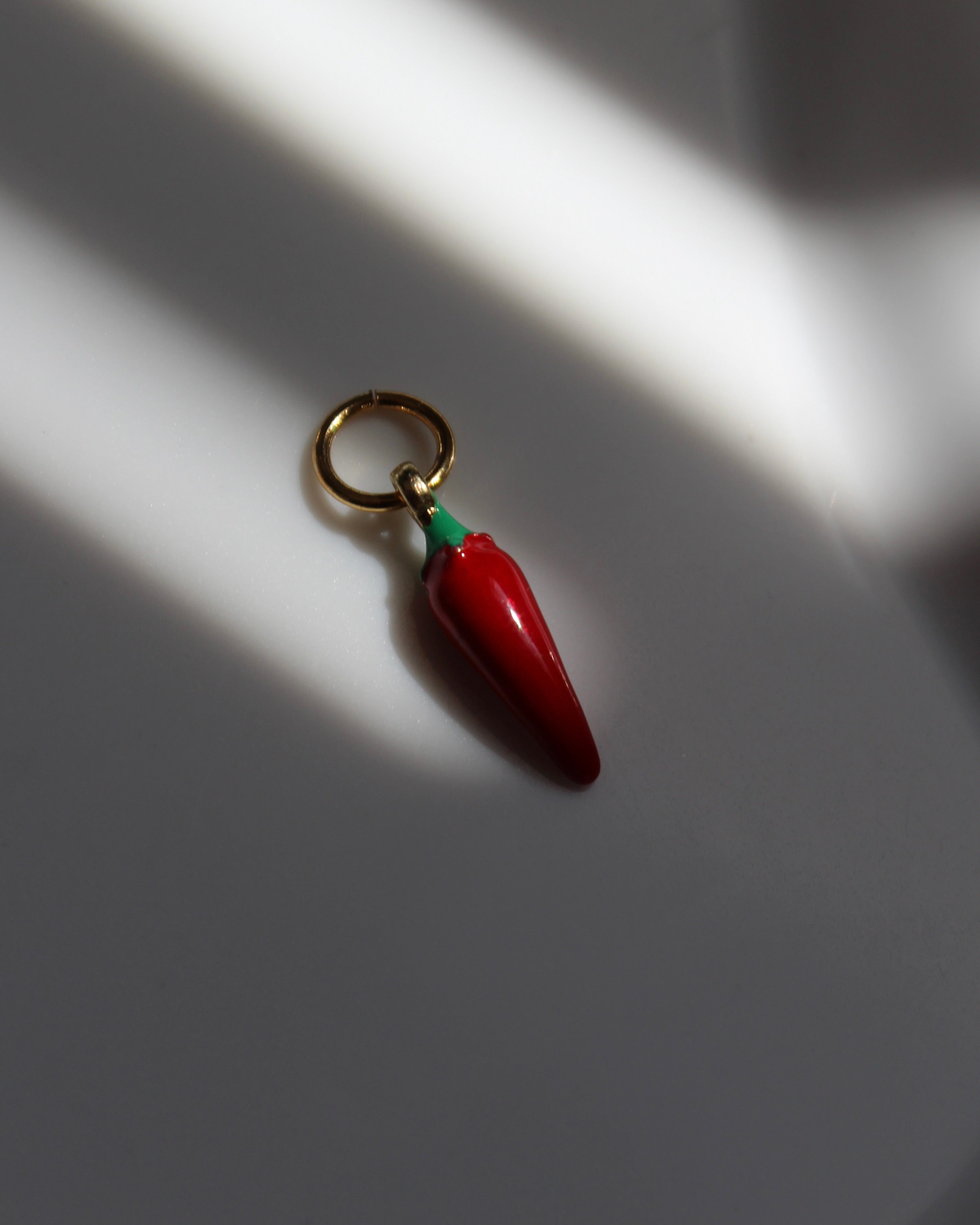 Spicy Chilli Charm 01.