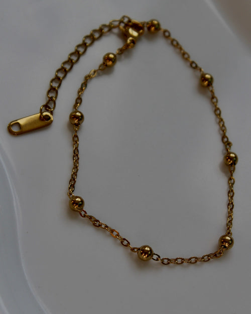 Delicate Bead Bracelet 18K Gold Waterproof.